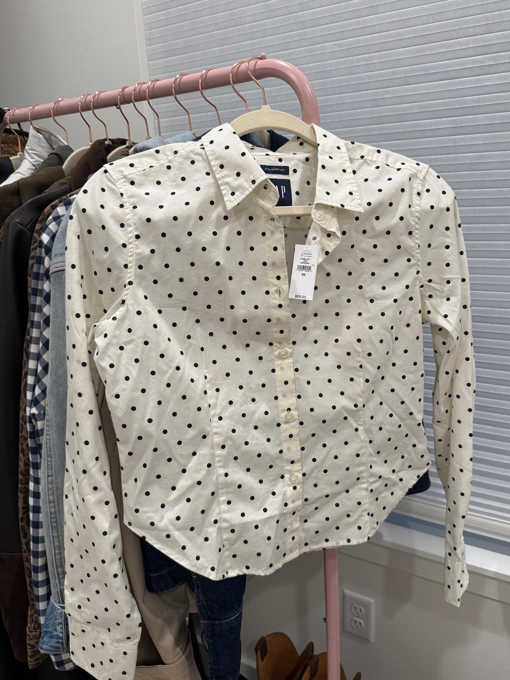 Gap cropped fitted button down polka dot